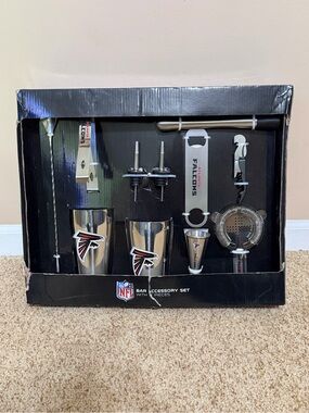 NFL Bar Accessory Set in Black & White